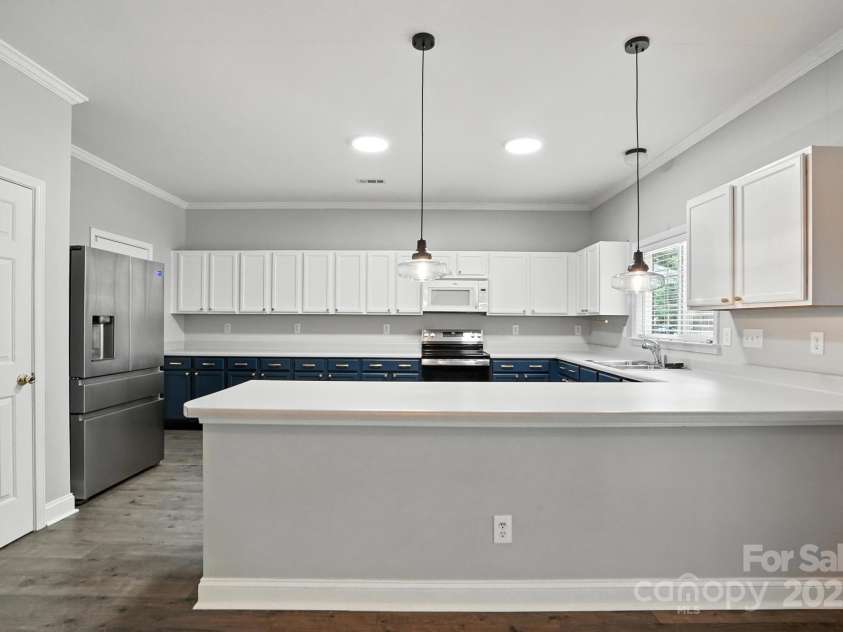 9139 Seamill Road, Charlotte, NC 28278.  MLS# CAR4279931, YatesRealty ID 27339. 