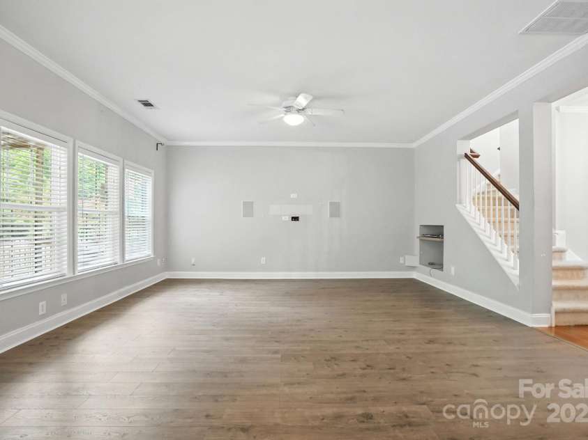 9139 Seamill Road, Charlotte, NC 28278.  MLS# CAR4279931, YatesRealty ID 27339. 