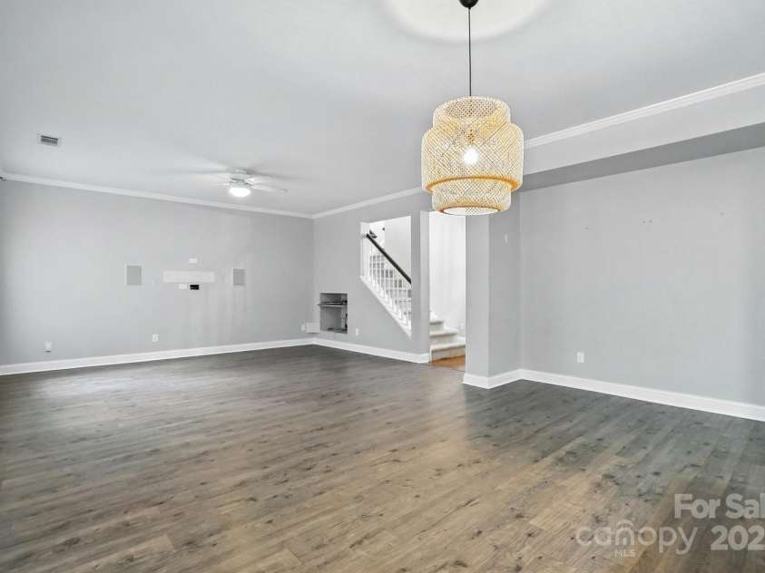 9139 Seamill Road, Charlotte, NC 28278.  MLS# CAR4279931, YatesRealty ID 27339. 