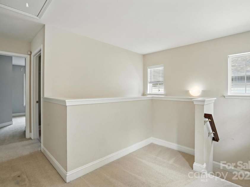 9139 Seamill Road, Charlotte, NC 28278.  MLS# CAR4279931, YatesRealty ID 27339. 