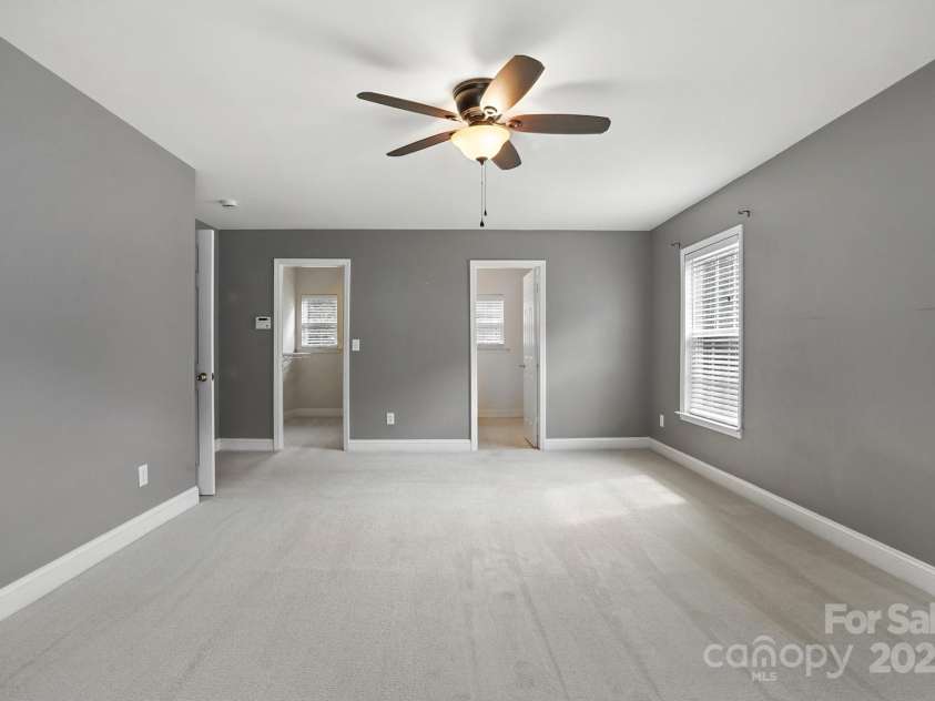 9139 Seamill Road, Charlotte, NC 28278.  MLS# CAR4279931, YatesRealty ID 27339. 
