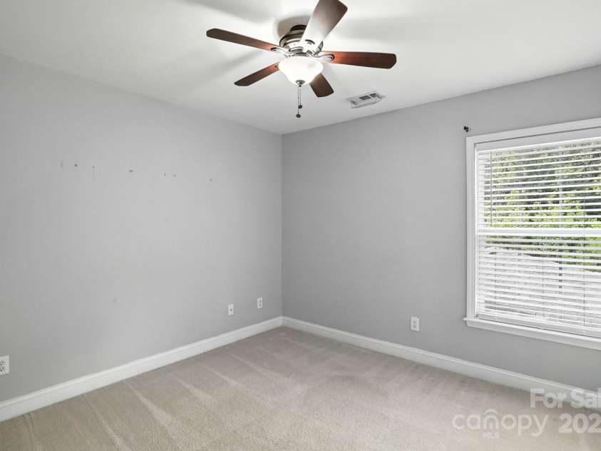 9139 Seamill Road, Charlotte, NC 28278.  MLS# CAR4279931, YatesRealty ID 27339. 