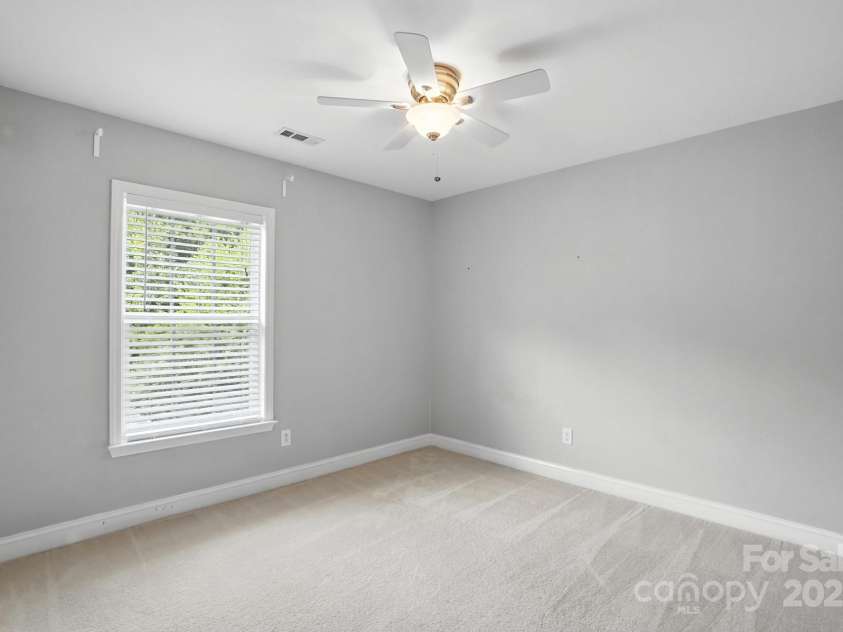 9139 Seamill Road, Charlotte, NC 28278.  MLS# CAR4279931, YatesRealty ID 27339. 