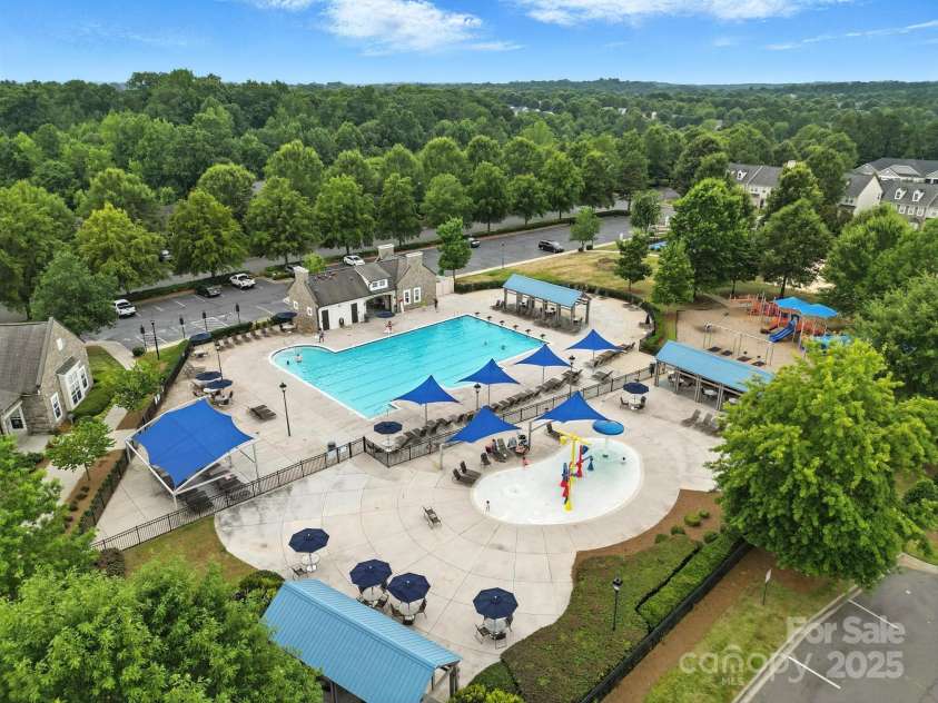 9139 Seamill Road, Charlotte, NC 28278.  MLS# CAR4279931, YatesRealty ID 27339. 