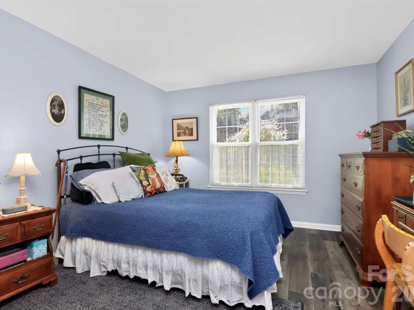 9232 Kings Canyon Drive, Charlotte, NC 28210.  MLS# CAR4380985, YatesRealty ID 27339. 