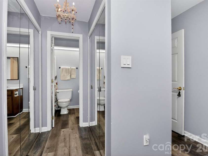 9232 Kings Canyon Drive, Charlotte, NC 28210.  MLS# CAR4380985, YatesRealty ID 27339. 