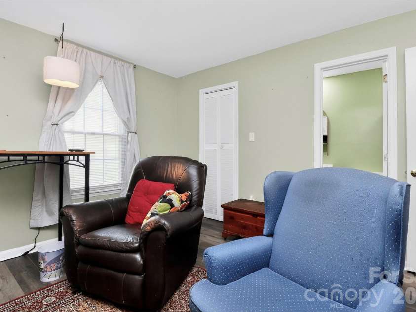 9232 Kings Canyon Drive, Charlotte, NC 28210.  MLS# CAR4380985, YatesRealty ID 27339. 