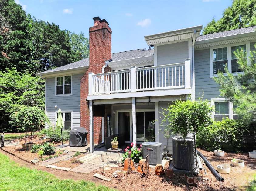 9232 Kings Canyon Drive, Charlotte, NC 28210.  MLS# CAR4380985, YatesRealty ID 27339. 