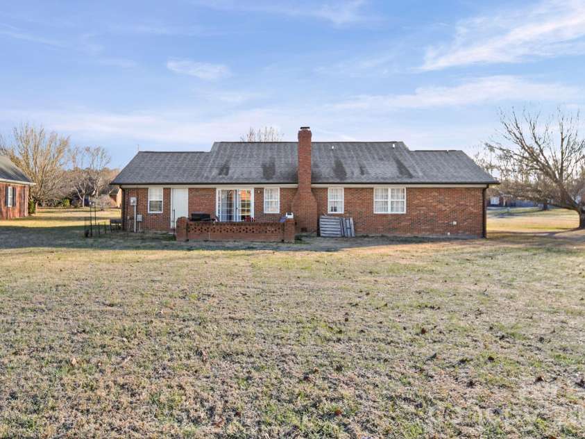 4405 Poxon Lane, Monroe, NC 28110.  MLS# CAR4335611, YatesRealty ID 2734. 