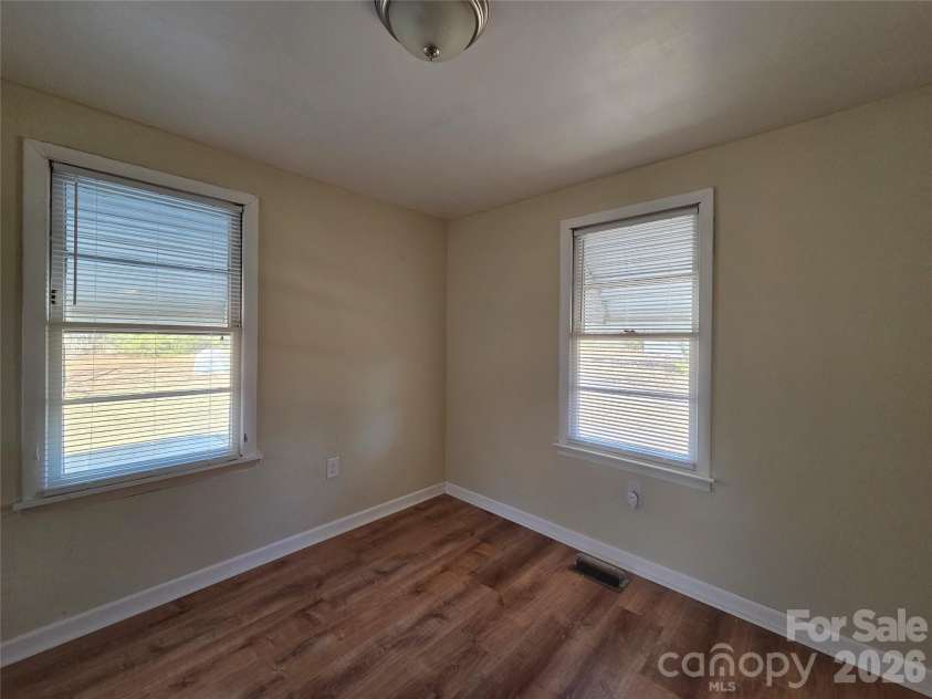 8334 Oaktree Road, Sharon, SC 29742.  MLS# CAR4344254, YatesRealty ID 2734. Dining Area