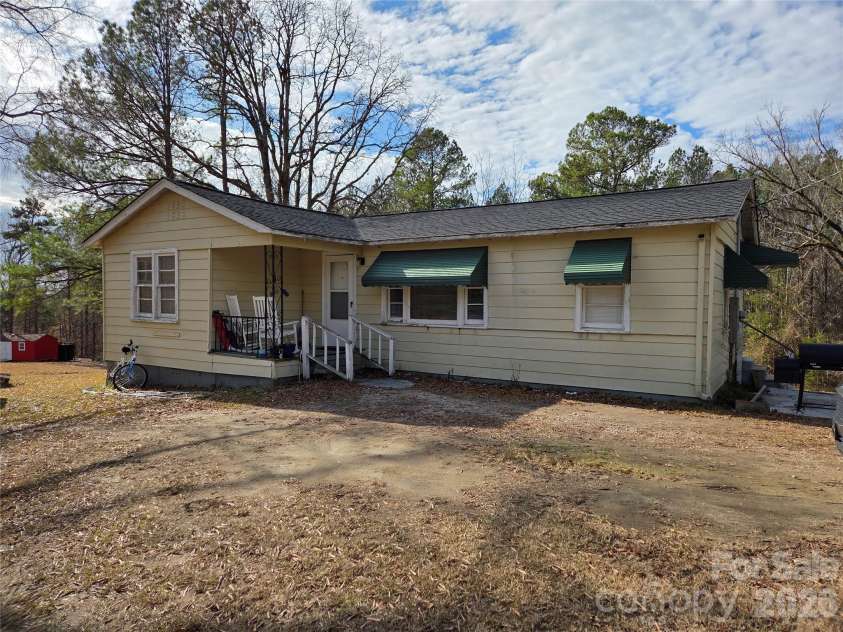 8334 Oaktree Road, Sharon, SC 29742.  MLS# CAR4344254, YatesRealty ID 2734. Front