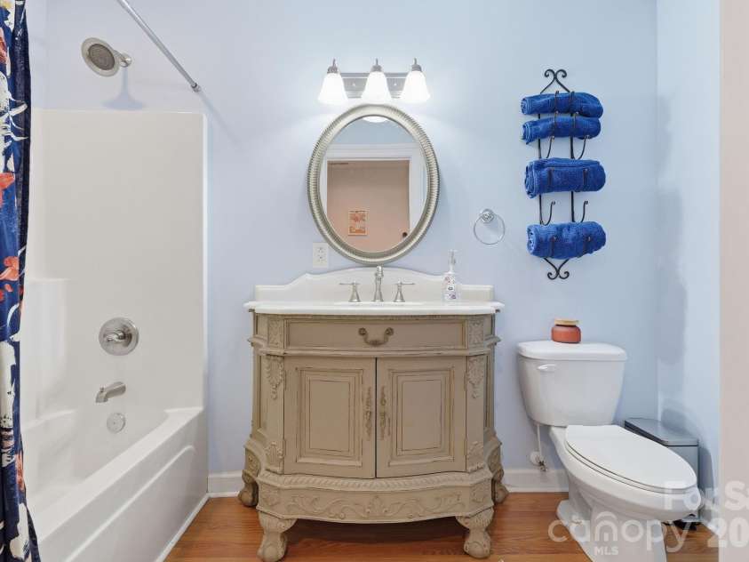 2850 Mathis Church Road, Catawba, NC 28609.  MLS# CAR4383912, YatesRealty ID 27340. Full Guest Bath off Flex Space Area