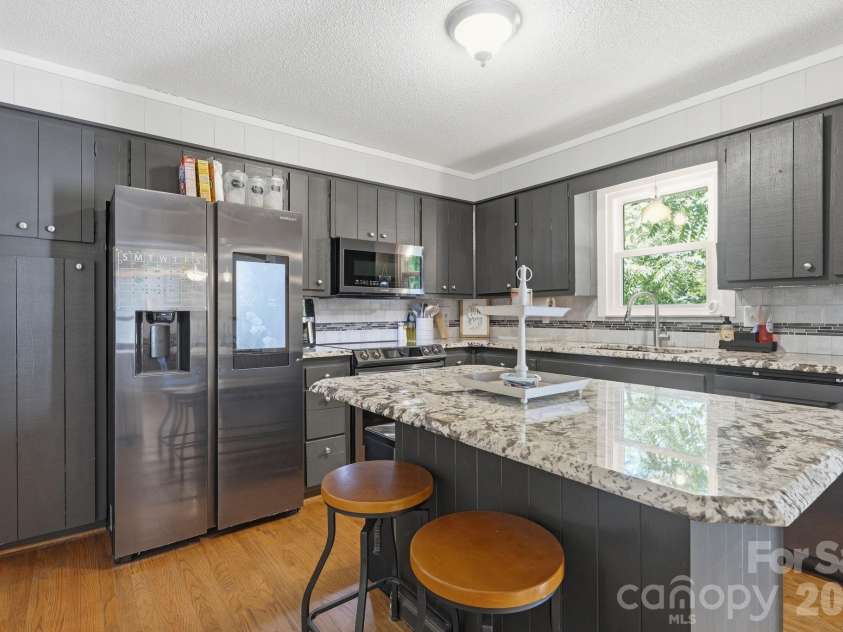 2850 Mathis Church Road, Catawba, NC 28609.  MLS# CAR4383912, YatesRealty ID 27340. Kitchen with Granite Countertops