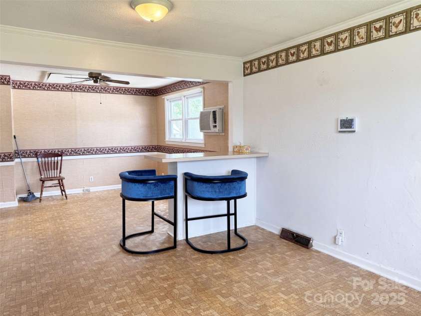 504 Brendale Drive, Chester, SC 29706.  MLS# CAR4280592, YatesRealty ID 27343. 