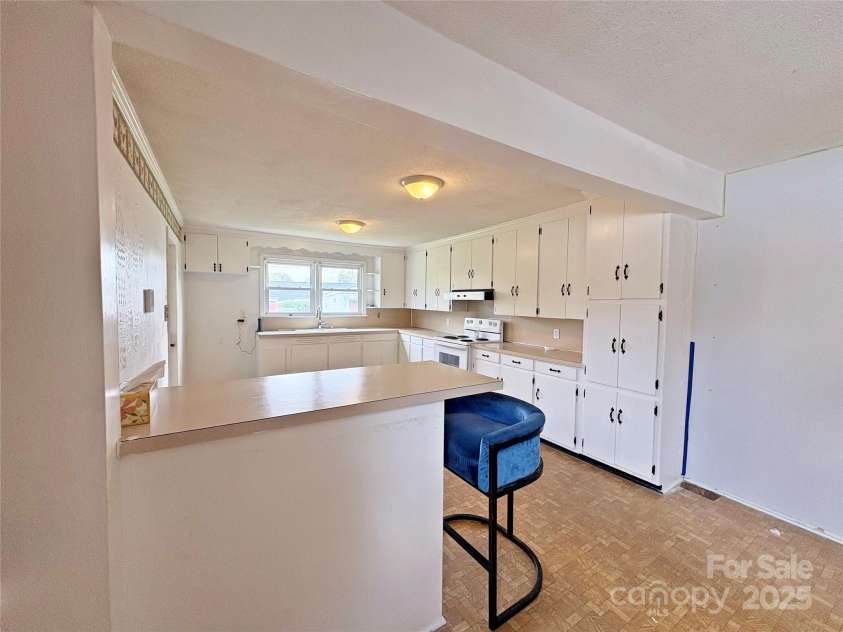 504 Brendale Drive, Chester, SC 29706.  MLS# CAR4280592, YatesRealty ID 27343. 