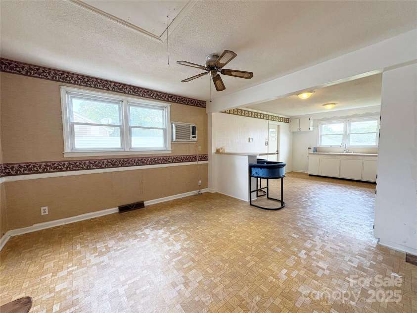 504 Brendale Drive, Chester, SC 29706.  MLS# CAR4280592, YatesRealty ID 27343. 