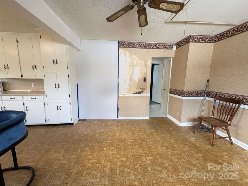 504 Brendale Drive, Chester, SC 29706.  MLS# CAR4280592, YatesRealty ID 27343. 