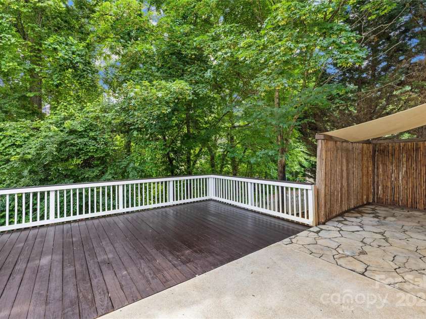 20827 Brinkley Street, Cornelius, NC 28031.  MLS# CAR4239322, YatesRealty ID 27344. 