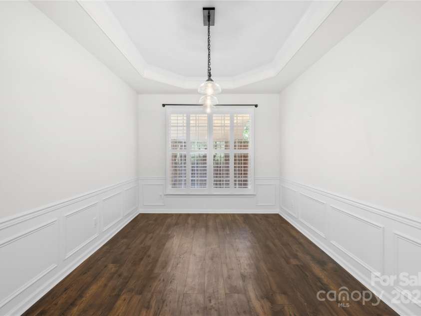 20827 Brinkley Street, Cornelius, NC 28031.  MLS# CAR4239322, YatesRealty ID 27344. Dining area