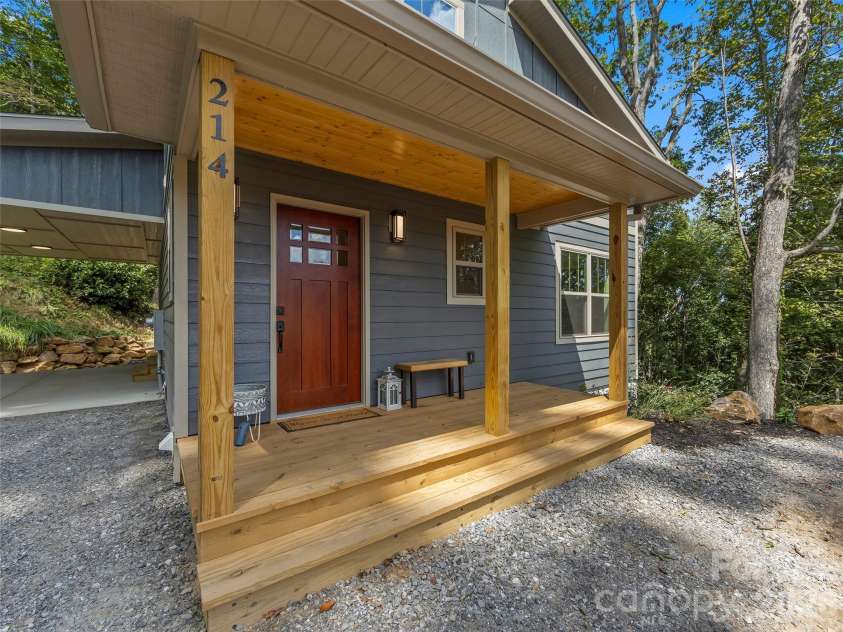 214 Aster Ridge Drive, Waynesville, NC 28786.  MLS# CAR4421869, YatesRealty ID 27344. 
