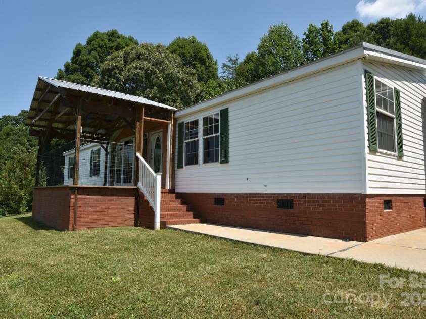 1924 Junction Road, Mocksville, NC 27028.  MLS# CAR4279453, YatesRealty ID 27346. 