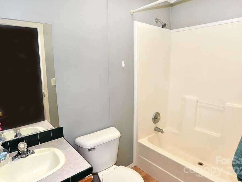 1924 Junction Road, Mocksville, NC 27028.  MLS# CAR4279453, YatesRealty ID 27346. Family Bath