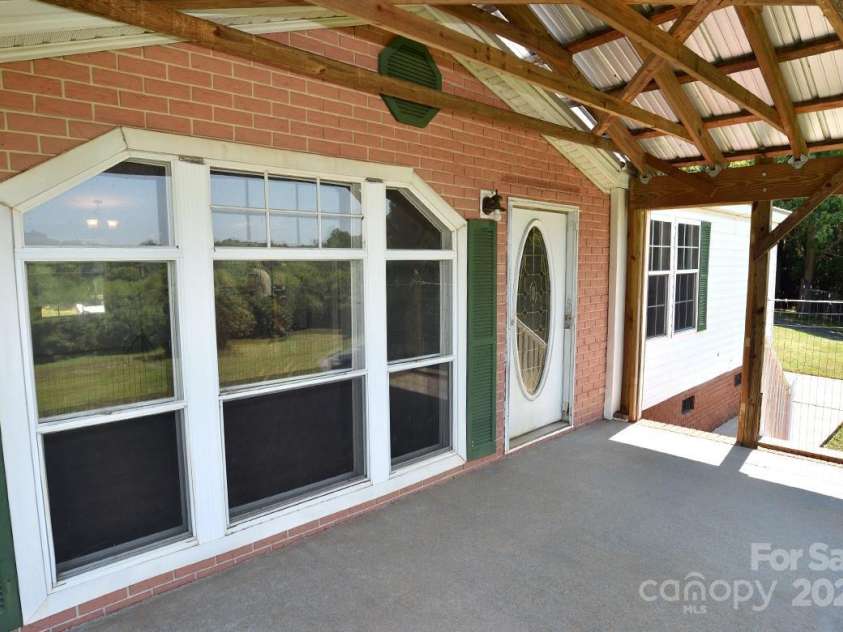 1924 Junction Road, Mocksville, NC 27028.  MLS# CAR4279453, YatesRealty ID 27346. Front Porch
