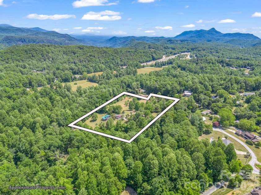 255 & 257 Crescent Street, Saluda, NC 28773.  MLS# CAR4383610, YatesRealty ID 27346. 
