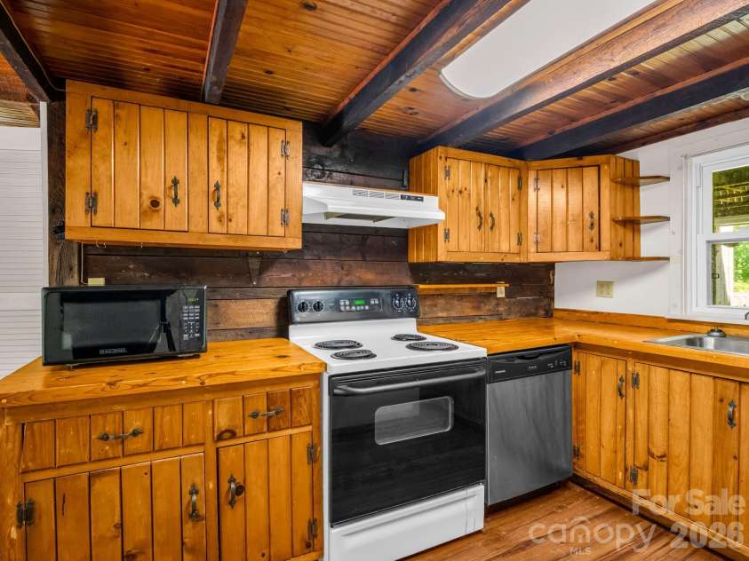 255 & 257 Crescent Street, Saluda, NC 28773.  MLS# CAR4383610, YatesRealty ID 27346. Kitchen