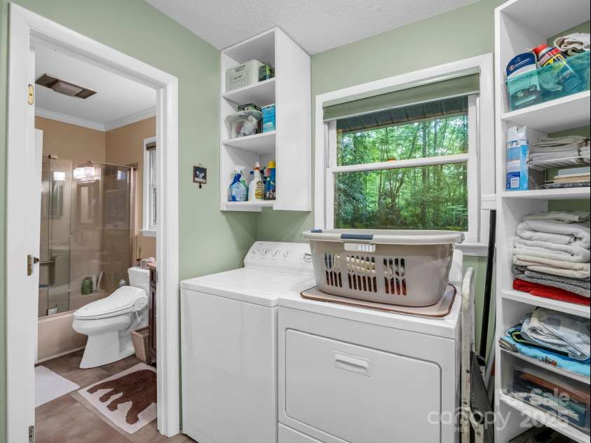 138 Ohwanteska Lane, Brevard, NC 28712.  MLS# CAR4281802, YatesRealty ID 27347. 