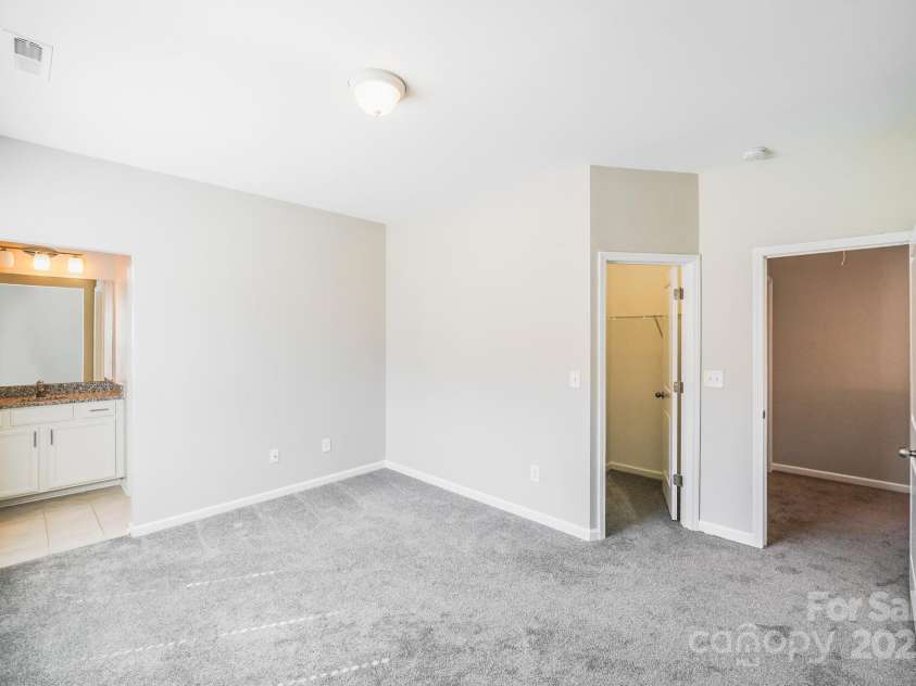 463 Hunton Forest Drive, Concord, NC 28027.  MLS# CAR4310439, YatesRealty ID 27348. 