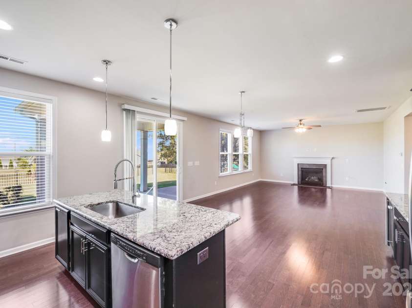 463 Hunton Forest Drive, Concord, NC 28027.  MLS# CAR4310439, YatesRealty ID 27348. 