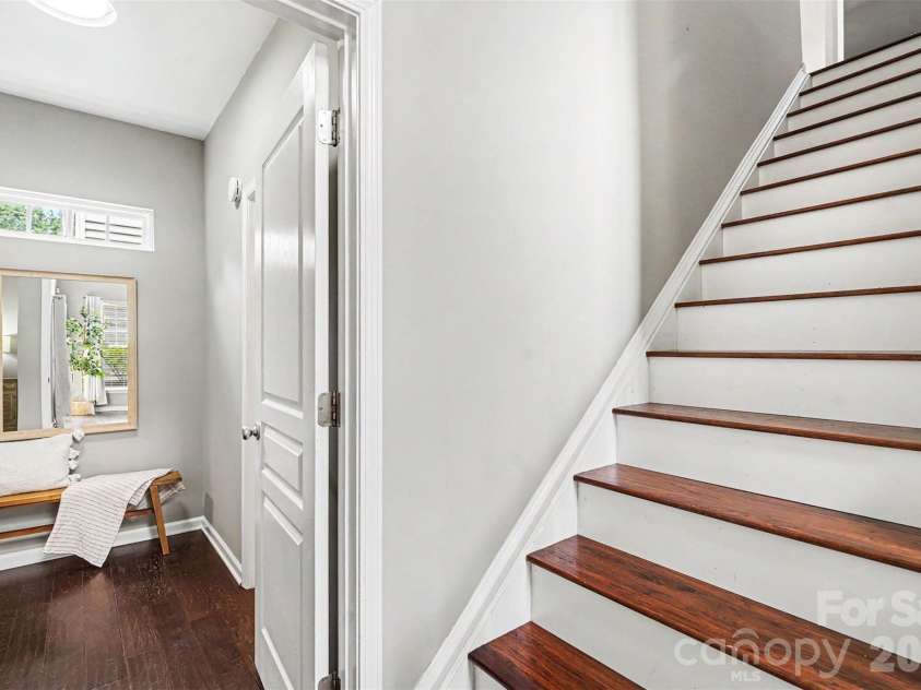 1145 Hammond Drive, Matthews, NC 28104.  MLS# CAR4386704, YatesRealty ID 27349. 