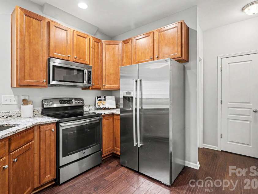 1145 Hammond Drive, Matthews, NC 28104.  MLS# CAR4386704, YatesRealty ID 27349. 