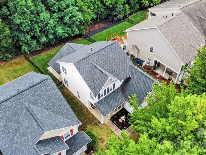 1145 Hammond Drive, Matthews, NC 28104.  MLS# CAR4386704, YatesRealty ID 27349. 
