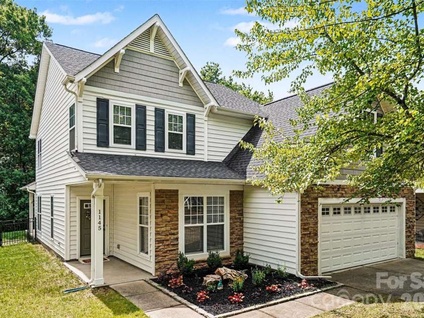 1145 Hammond Drive, Matthews, NC 28104.  MLS# CAR4386704, YatesRealty ID 27349. 
