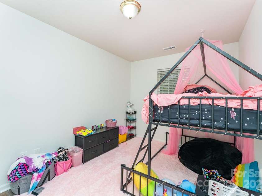 5914 Redding Road, Charlotte, NC 28216.  MLS# CAR4274290, YatesRealty ID 27349. 