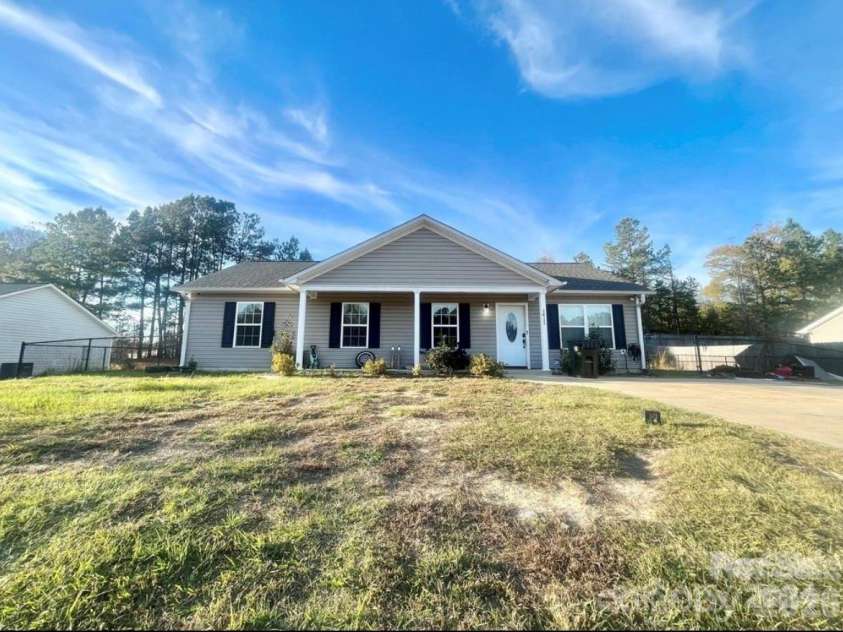 1411 FOXBROOK Circle, Lancaster, SC 29720.  MLS# CAR4339773, YatesRealty ID 2735. 
