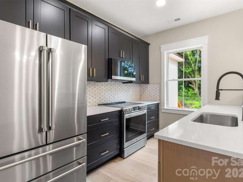 29 Hartman Place, Concord, NC 28027.  MLS# CAR4385186, YatesRealty ID 27350. 