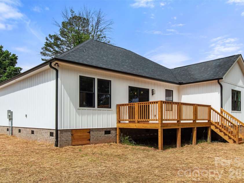 29 Hartman Place, Concord, NC 28027.  MLS# CAR4385186, YatesRealty ID 27350. 