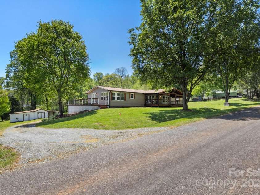 2942 Denwood Drive, Claremont, NC 28610.  MLS# CAR4293081, YatesRealty ID 27350. 