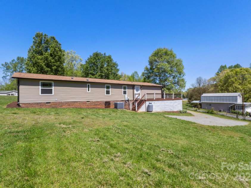 2942 Denwood Drive, Claremont, NC 28610.  MLS# CAR4293081, YatesRealty ID 27350. 