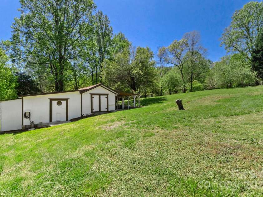 2942 Denwood Drive, Claremont, NC 28610.  MLS# CAR4293081, YatesRealty ID 27350. 