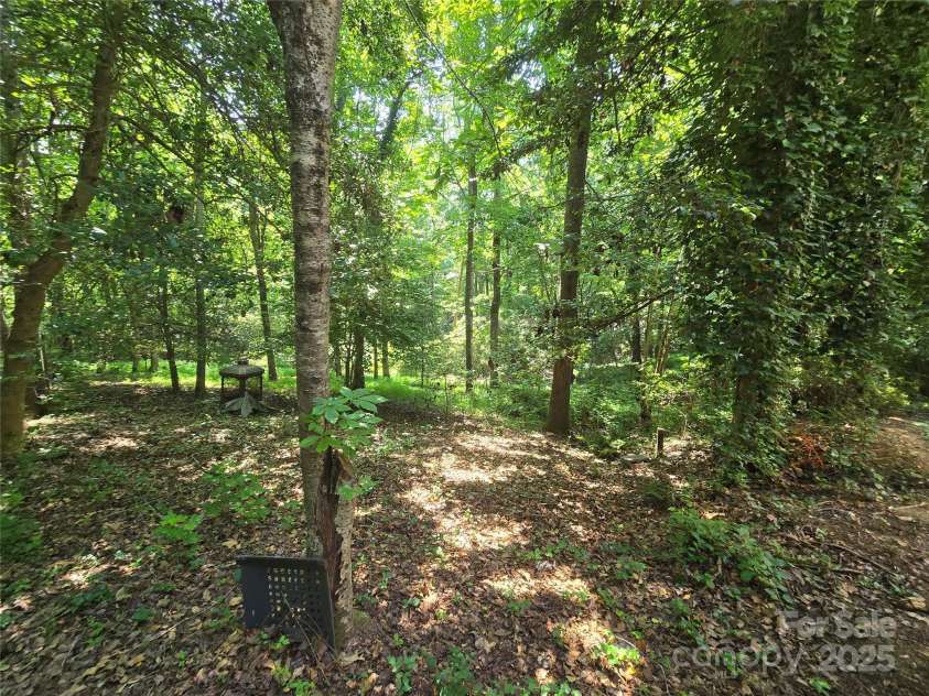 5 Auburndale Drive, Asheville, NC 28806.  MLS# CAR4274800, YatesRealty ID 27351. 