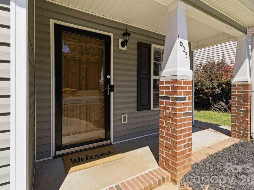 1623 Clemmon Sanders Circle, Rock Hill, SC 29732.  MLS# CAR4371388, YatesRealty ID 27352. 