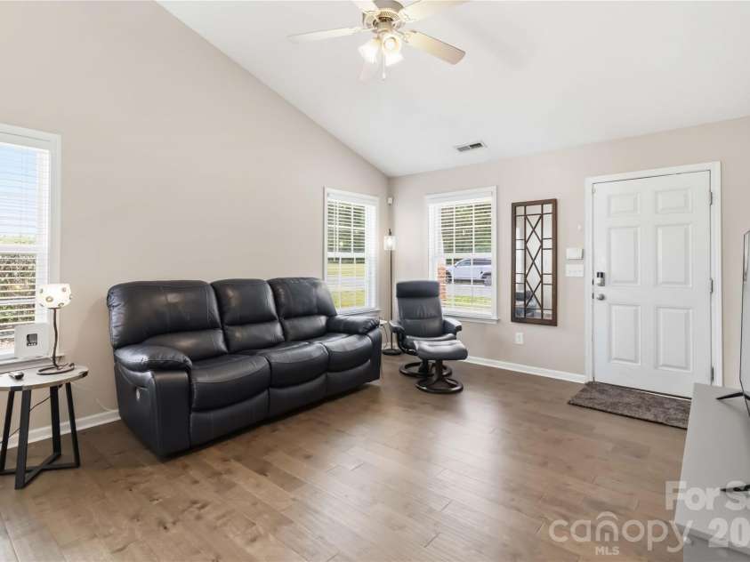 1623 Clemmon Sanders Circle, Rock Hill, SC 29732.  MLS# CAR4371388, YatesRealty ID 27352. 