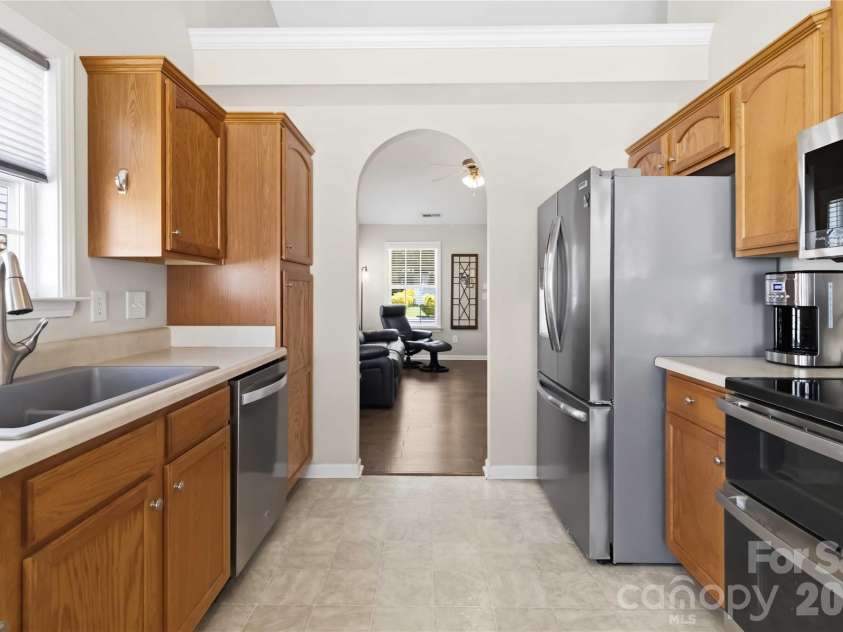 1623 Clemmon Sanders Circle, Rock Hill, SC 29732.  MLS# CAR4371388, YatesRealty ID 27352. 