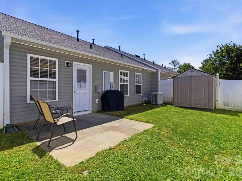 1623 Clemmon Sanders Circle, Rock Hill, SC 29732.  MLS# CAR4371388, YatesRealty ID 27352. 