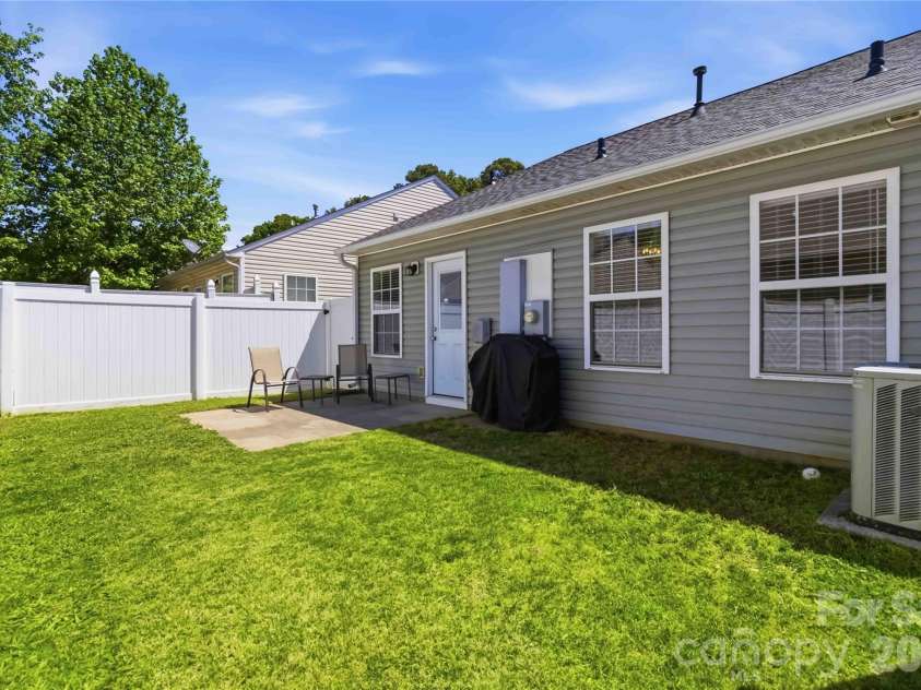 1623 Clemmon Sanders Circle, Rock Hill, SC 29732.  MLS# CAR4371388, YatesRealty ID 27352. 