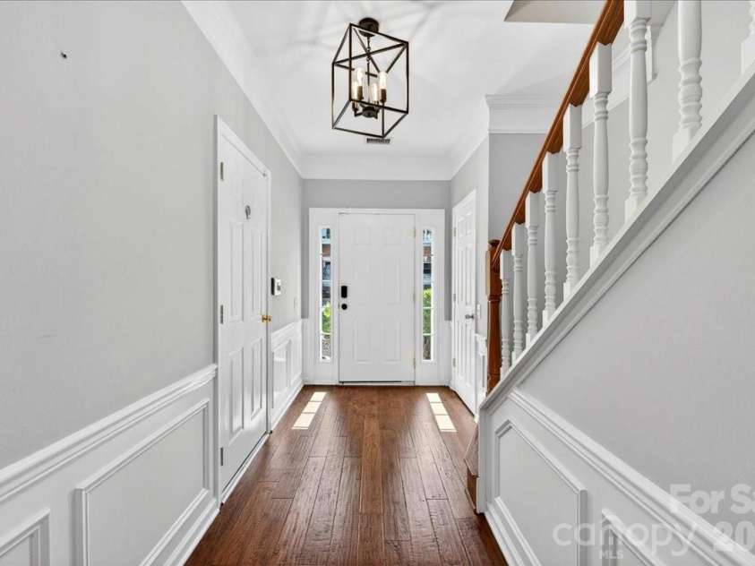 5426 Dockery Drive, Charlotte, NC 28209.  MLS# CAR4384151, YatesRealty ID 27353. 